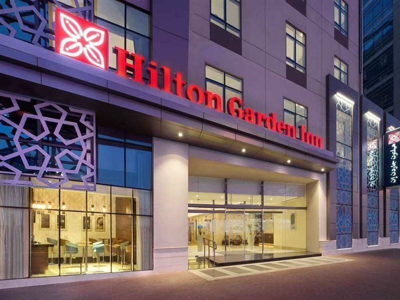 Hilton Garden Inn Dubai Al Muraqabat - Deira Bagian luar foto